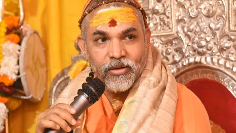 मथुरा : गौरक्षक ‘फरसा वाले बाबा’ की दुखद मृत्यु पर अविमुक्तेश्वरानंद  ने यूपी सरकार से की सख्त कार्रवाई की मांग