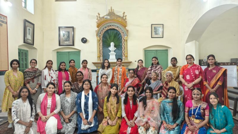 भजन, नृत्य और छन्दों के साथ कार्यशाला का हुआ समापन