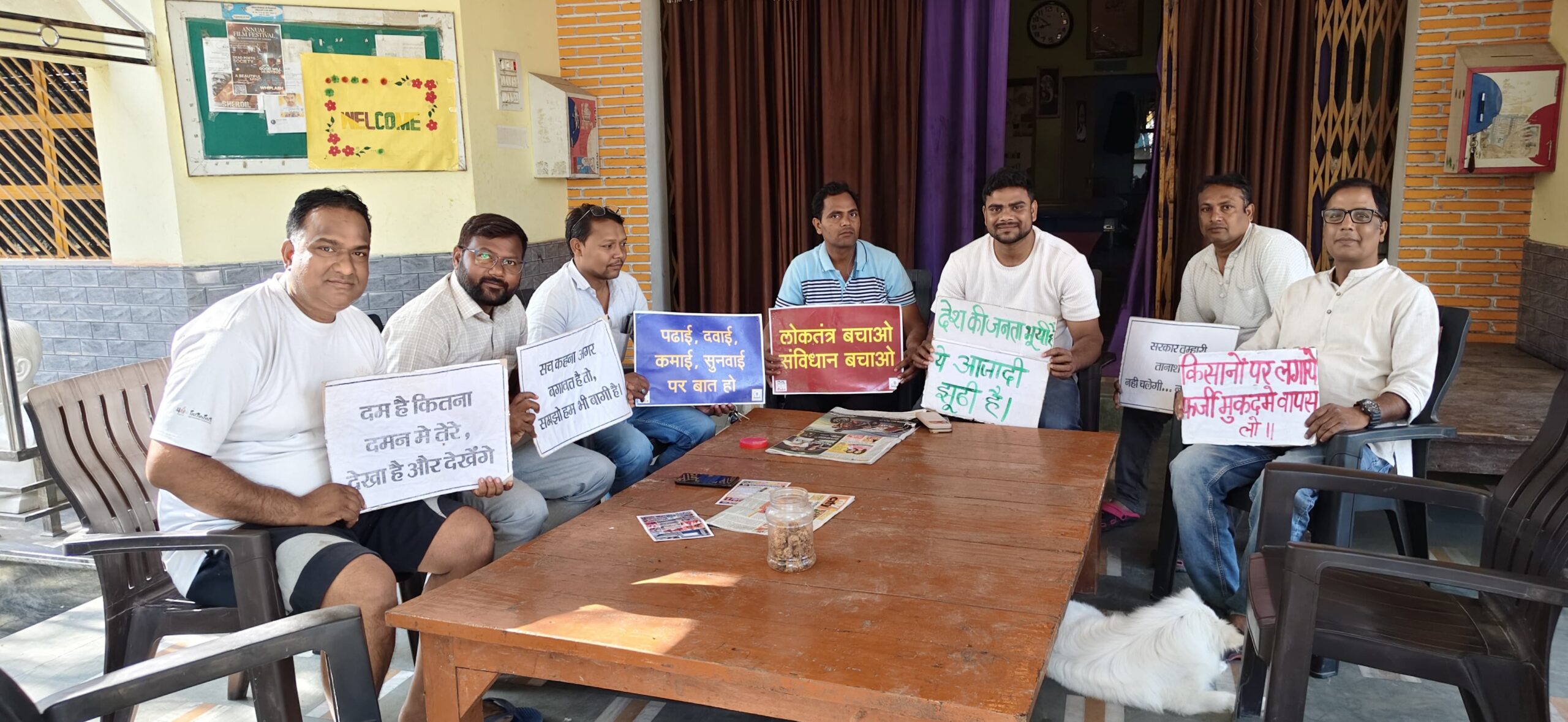 काशी द्वार परियोजना के विरोध में किसान नेताओं को मिर्जामुराद पुलिस ने किया नजरबंद