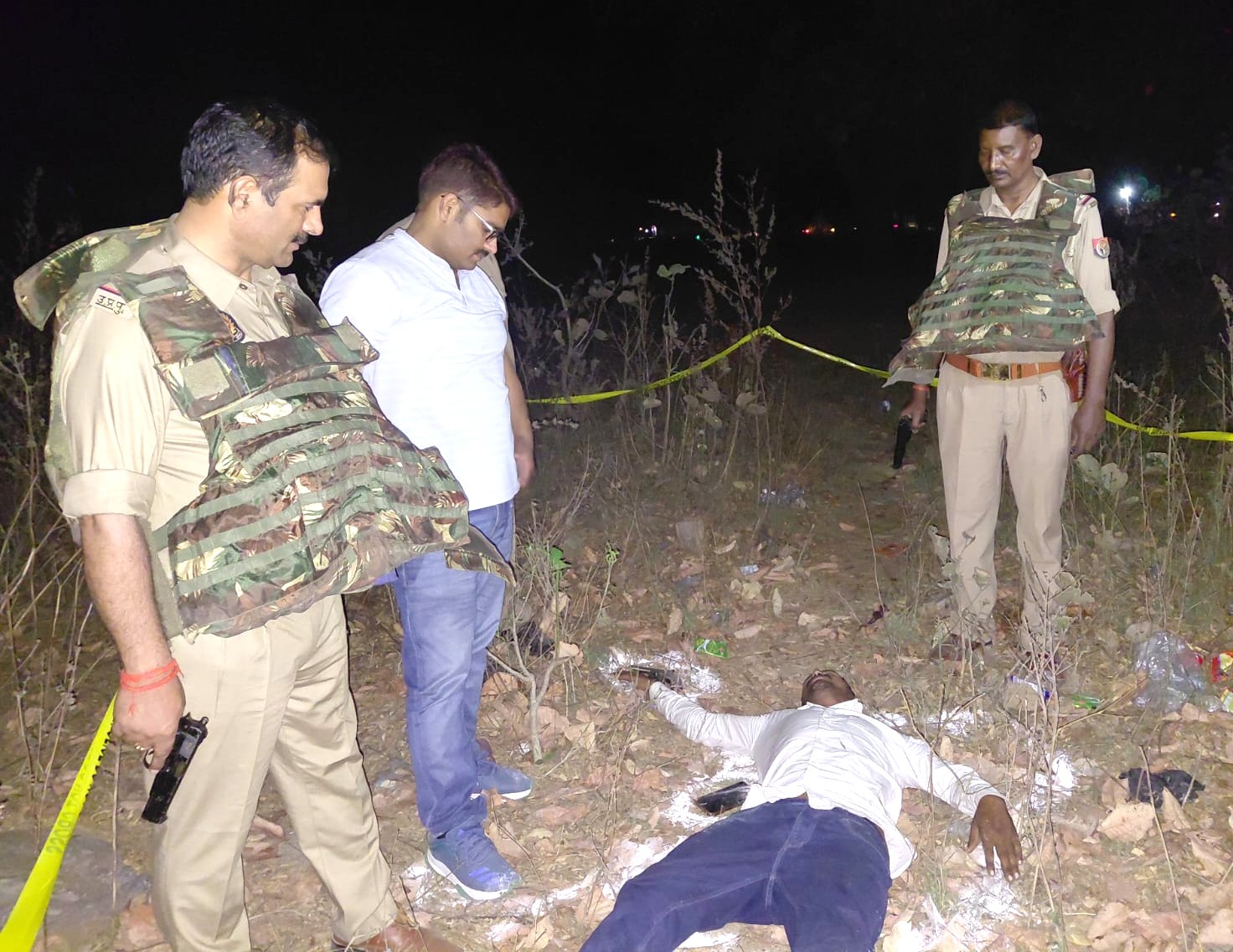 मीरजापुर : अंतर्जनपदीय चोर गैंग के दो सदस्य पुलिस मुठभेड़ में दो  घायल, चार गिरफ्तार