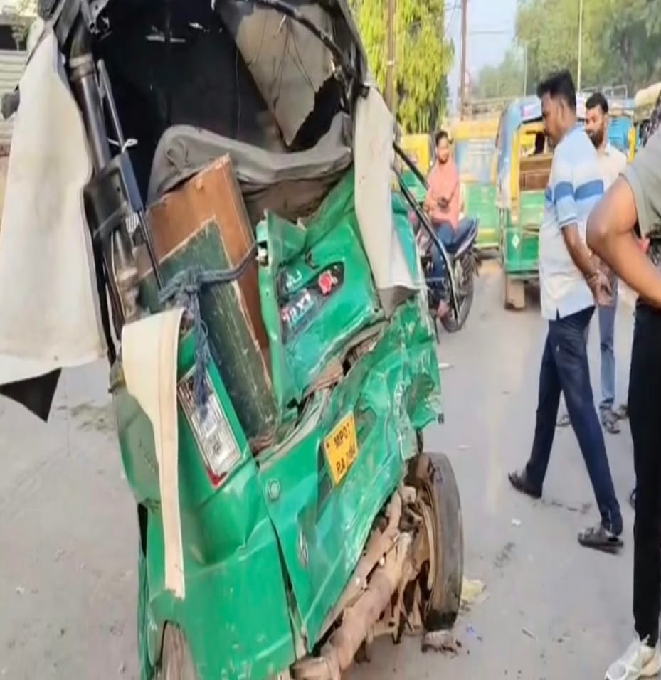 ग्वालियर : स्कॉर्पियो ने ऑटो को मारी जोरदार टक्कर, एक परिवार के पांच सदस्यों की मौत, चार घायल