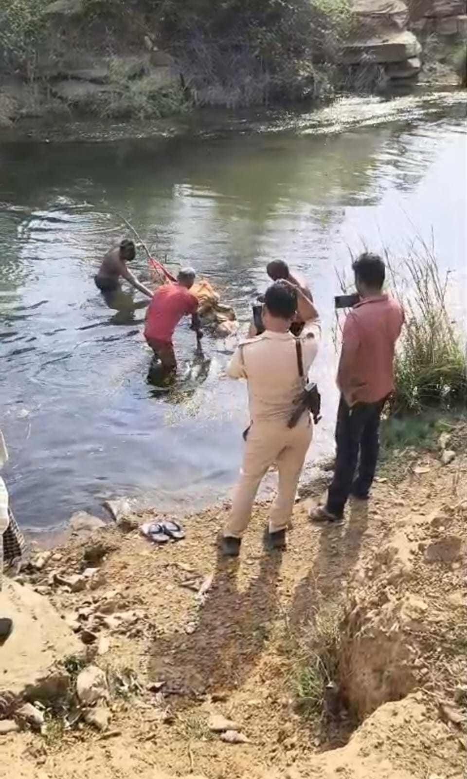 प्रेमिका और पति-भांजे ने मिलकर प्रॉपर्टी डीलर की हत्या कर शव डैम में फेंका