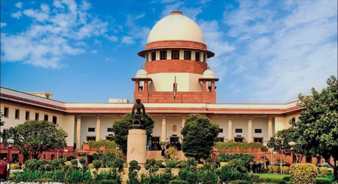 सुप्रीम कोर्ट का कड़ा निर्देश: रेप पीड़िता की पहचान छिपाने के नियम का सख्ती से पालन हो