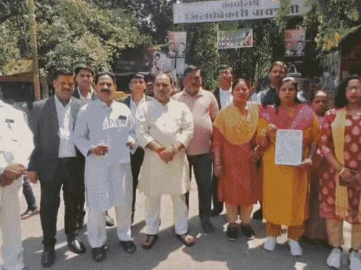 कानपुर में काशी की नाबालिग बेटी से सामूहिक दुष्कर्म में महिला कांग्रेस का जोरदार प्रदर्शन, दोषियों को फांसी की मांग