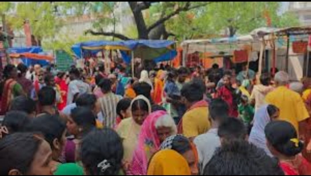 नालंदा : शीतला माता मंदिर में भगदड़ से 8 महिलाओं की मौत, कई घायल