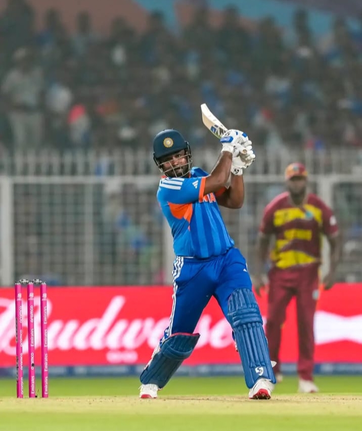 टी-20 वर्ल्ड कप: भारत सेमीफाइनल में, 5 मार्च को इंग्लैंड से भिड़ंत