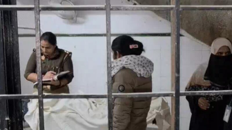 मामी से अफेयर के चलते पत्नी की हत्या, कारोबारी ने खुद को भी कैंची मारी