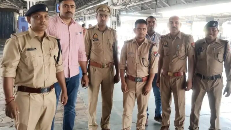 प्रयागराज जंक्शन पर फर्जी RPF दरोगा गिरफ्तार, तीन महीने से कर रहा था चेकिंग