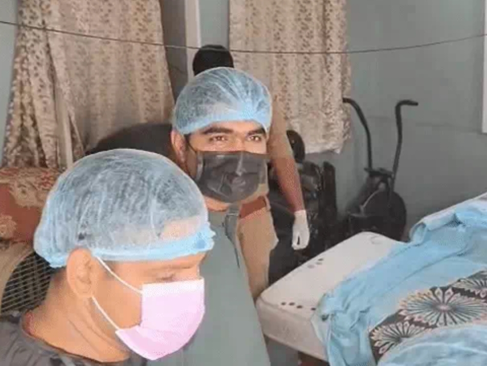 सनसनी : वरिष्ठ आयुर्वेद चिकित्सक ने खुद को मारी गोली