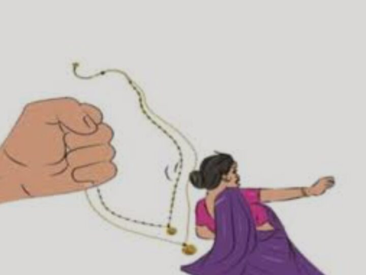 शीतला धाम में भीड़ का फायदा उठाकर महिला श्रद्धालुओं के मंगलसूत्र व चेन स्नैचिंग, एक स्नेचर दबोची गई…