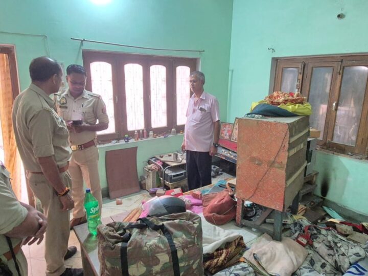 चोरी में असफल चोर मकान मालिक पर हमला कर भागे