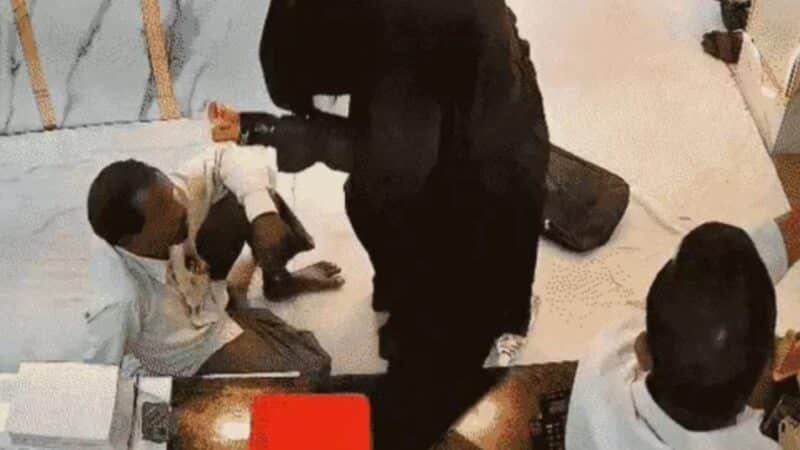 अयोध्या: बुर्का पहनकर ज्वेलरी लूट, गर्भवती महिला गिरफ्तार