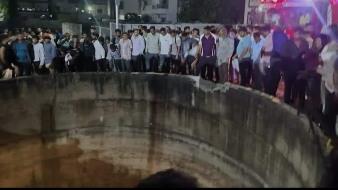 नासिक : कुएं में गिरी कार, एक ही परिवार के 6 बच्चों समेत 9 लोगों की मौत
