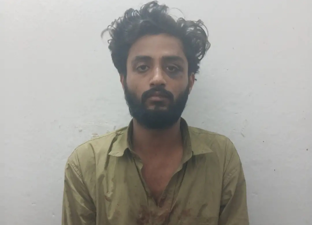 सारनाथ बाइक हटाने को कहने पर पुलिसकर्मी पर तीन युवकों का हमला