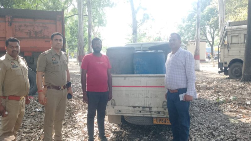 सोनभद्र में अवैध ईंधन तस्करी पर पुलिस का शिकंजा, 800 लीटर डीजल व 30 लीटर पेट्रोल बरामद