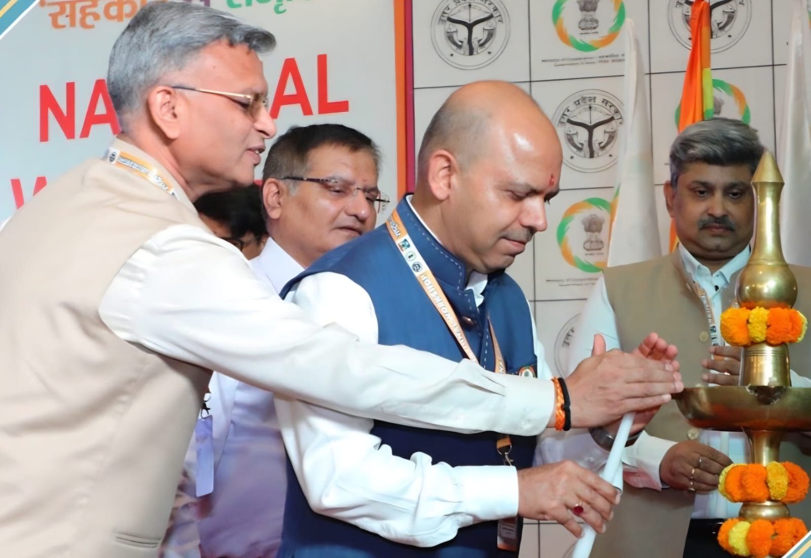 वाराणसी में सहकारिता क्षेत्र को नई दिशा देने पर मंथन