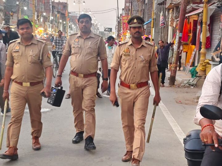 पाण्डेपुर चौराहा अतिक्रमण मुक्त, यातायात व्यवस्था सुधरी