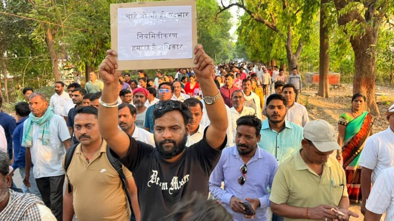 सुप्रीम कोर्ट के आदेश का हवाला देकर बीएचयू में पहले नियमितीकरण, फिर भर्ती की मांग