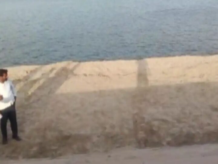 गंगा तट पर महिला बीच हैंडबॉल का ऐतिहासिक आयोजन, कोर्ट निर्माण का निरीक्षण पूरा