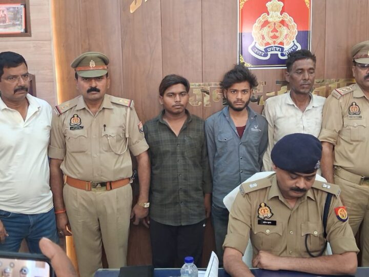 सोनभद्र पुलिस की बड़ी कार्रवाई, 50 किलो गांजा के साथ 3 तस्कर गिरफ्तार, बोलेरो वाहन जब्त