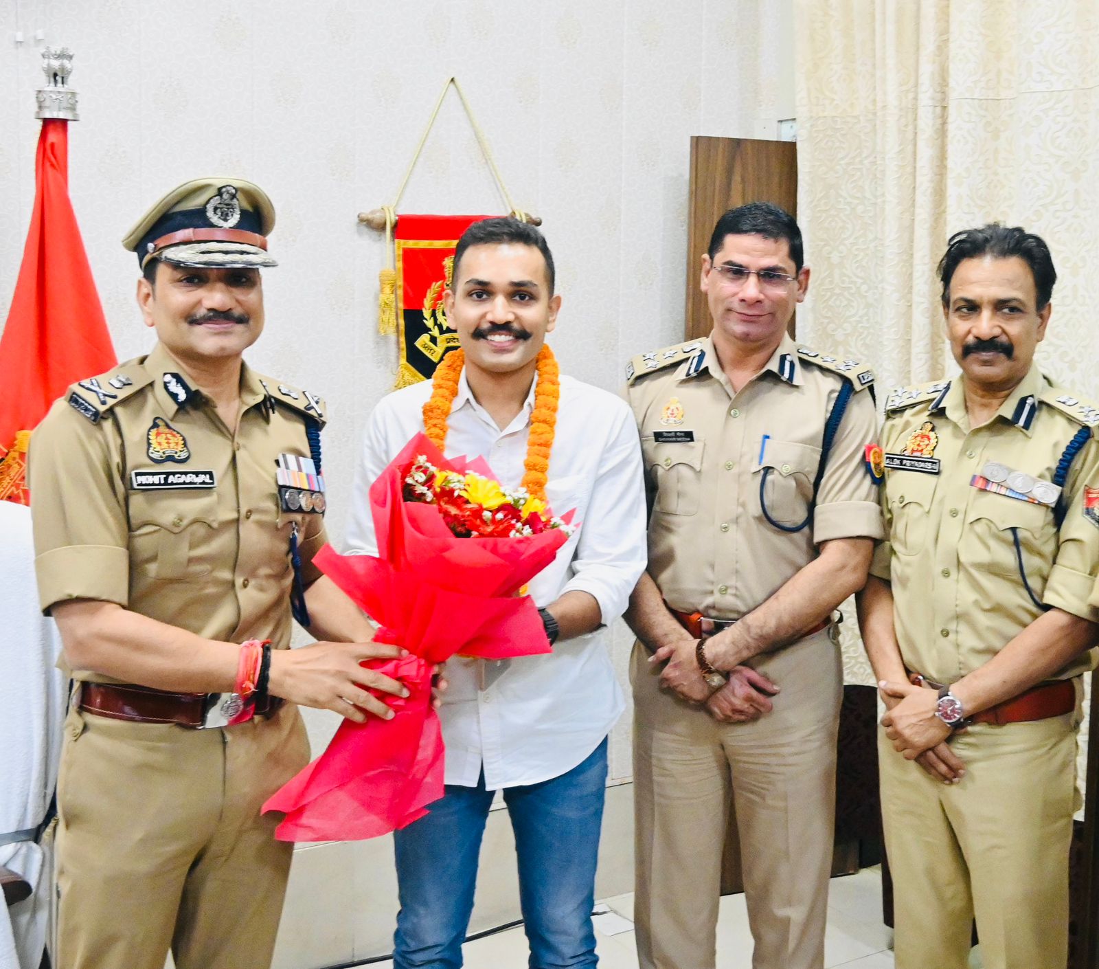 वाराणसी पुलिस कमिश्नरेट में महत्वपूर्ण तबादला : डॉ. ईशान सोनी को भावभीनी विदाई, सुश्री लिपि नागयाच का स्वागत
