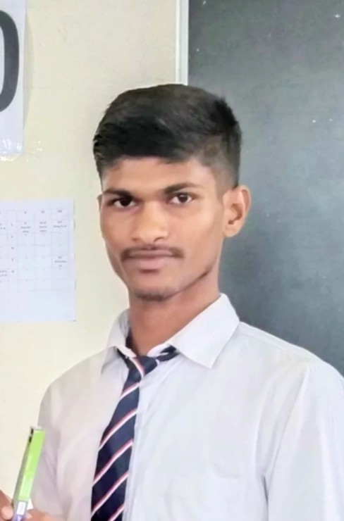 आशा पब्लिक स्कूल लौटानी में हवलदार यादव का परचम, प्रधानाचार्य रचना यादव बोलीं- ‘गर्व है’, पत्रकार दुर्गेश कुमार यादव ने भतीजे को सम्मानित किया