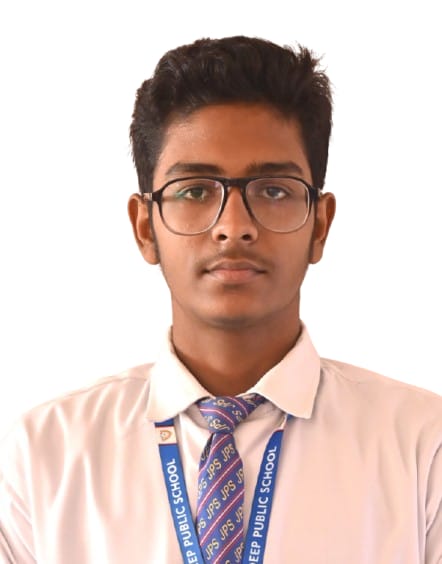 98.20% अंकों के साथ आर्यन अनिल ने लहराया जीवनदीप का परचम