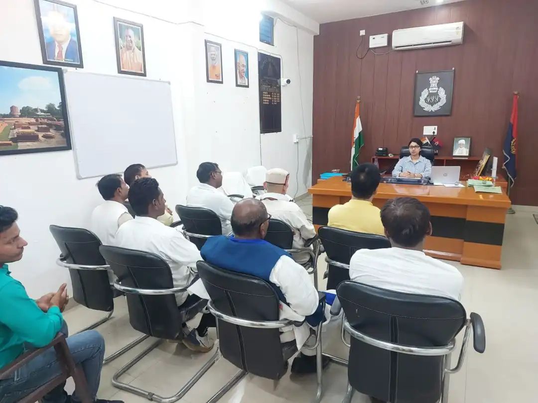 वाराणसी : व्यापारियों से जुड़ी समस्याओं पर डीसीपी गोमती जोन  ने दिए ठोस सुझाव