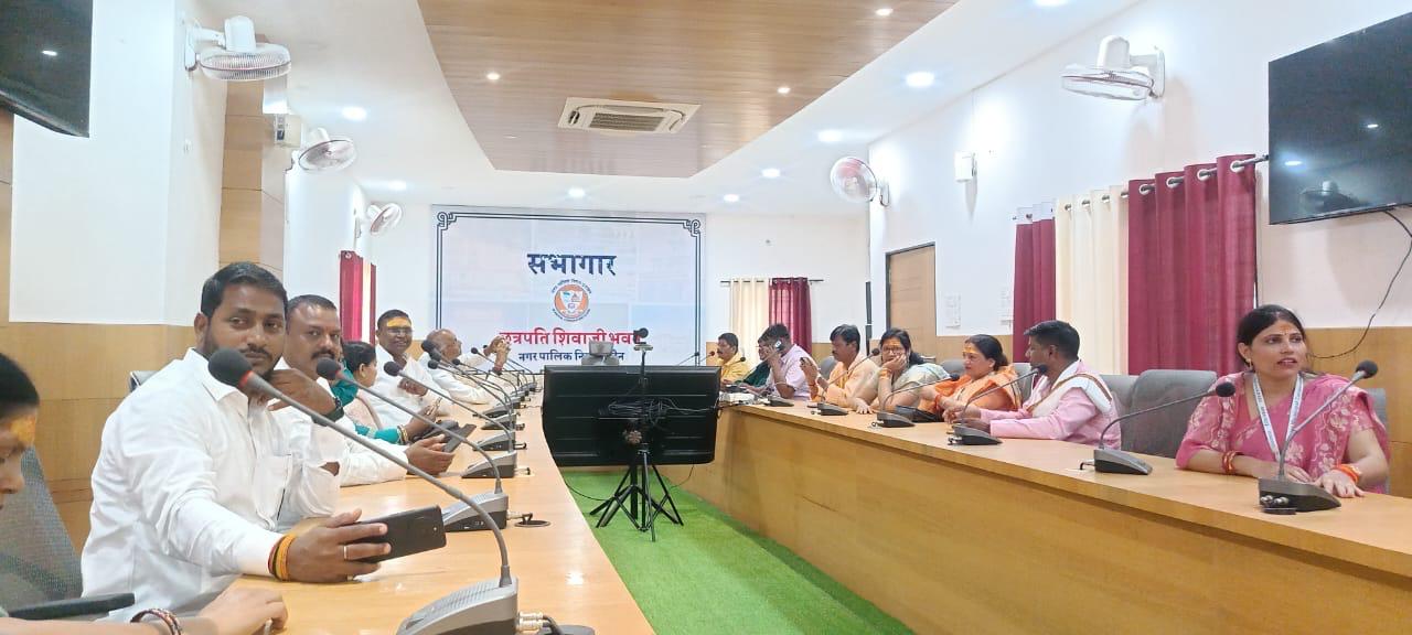 वाराणसी के नगर निगम पार्षदों का उज्जैन में एक्सपोजर विजिट