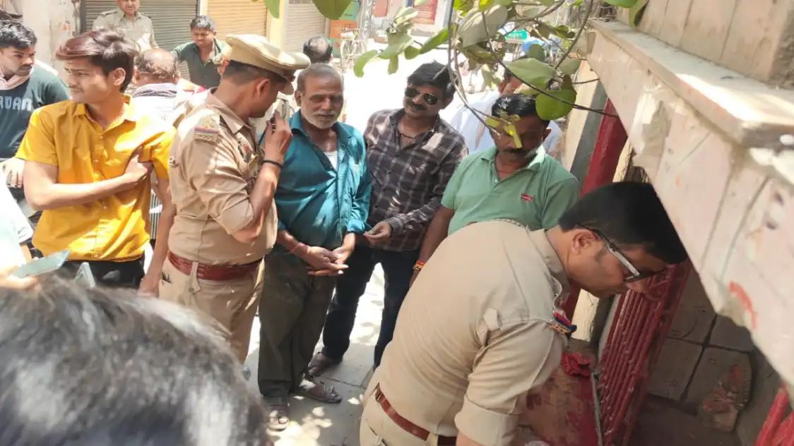 असामाजिक तत्वों ने दैत्रावीर बाबा की मूर्ति किया खंडित, स्थानीय लोगों में आक्रोश