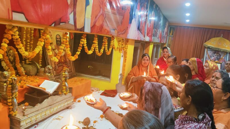 आदि शंकराचार्य जयंती पर विद्यामठ में हुए धार्मिक अनुष्ठान