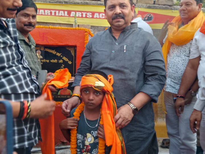 अकथा वार्ड में 224.61 लाख की 8 सड़क परियोजनाओं का उद्घाटन