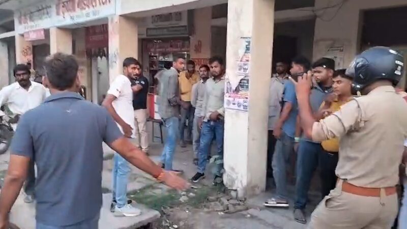 मऊ में ‘पीआरओ’ बनकर कब्जा जमाए दरोगा पर कार्रवाई, झड़प में घायल
