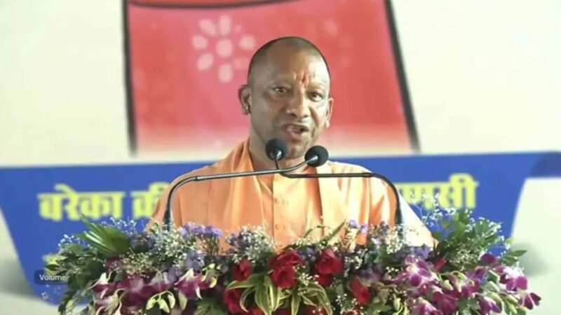 ‘नारी शक्ति’ महासम्मेलन में बोले सीएम योगी — पीएम मोदी नए भारत के निर्माता