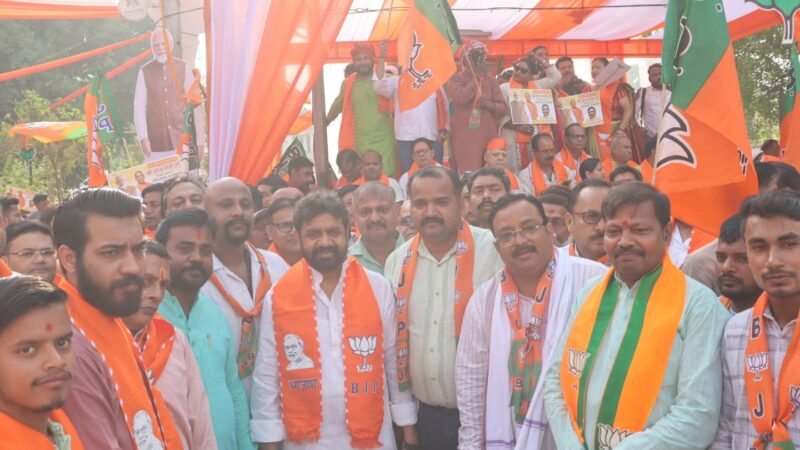 पीएम ने आयुष मंत्री से पूछा कुशलछेम मैदागिन चौराहे पर हुआ भव्य स्वागत