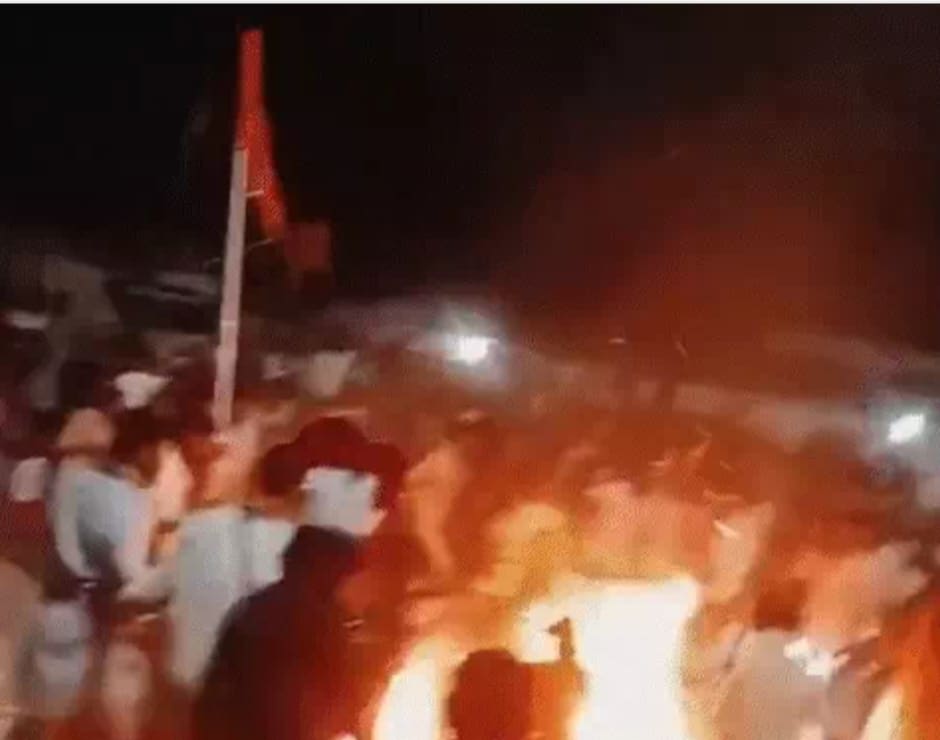 हनुमान जयंती शोभायात्रा में बड़ा हादसा: काली मां बनी महिला समेत 3 कलाकार झुलसे