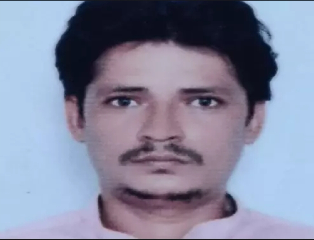 मोबाइल चार्जिंग विवाद में युवक की मौत, चारपाई से बांधकर पीटने का आरोप