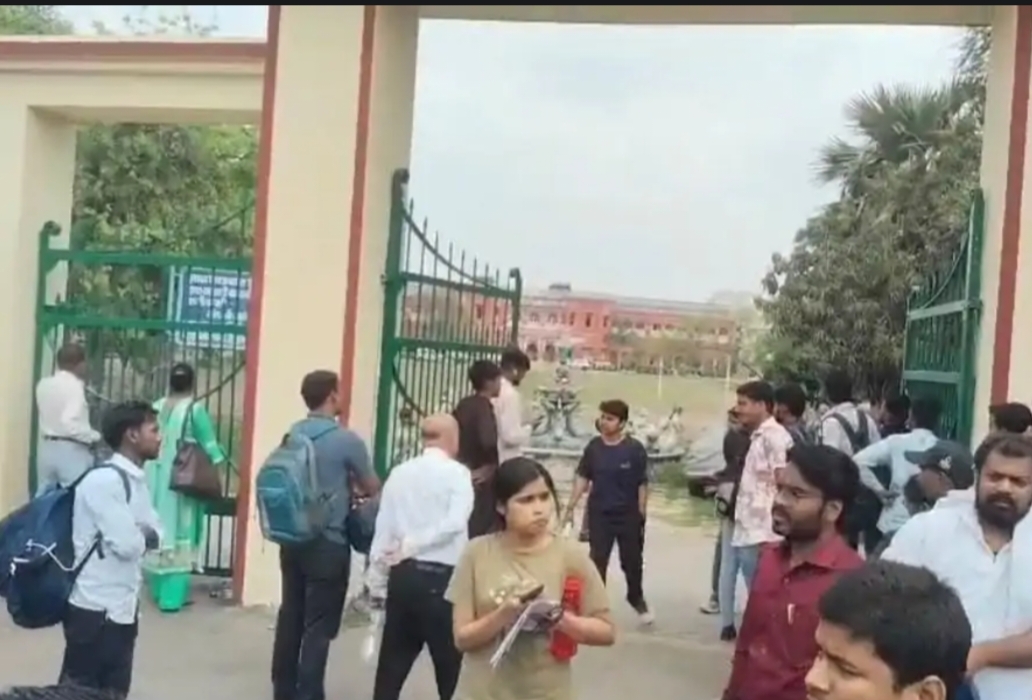 अमान्य स्कूलों और कोचिंग पर शिकंजा