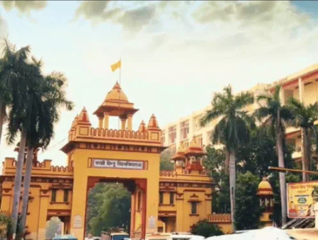 बीएचयू छात्रावास में दरोगा समेत तीन पर मारपीट का मुकदमा, चाणक्य हॉस्टल में हुई घटना