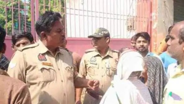 गैस सिलेंडर की अनियमित आपूर्ति से नाराज लोगों ने लगाया जाम