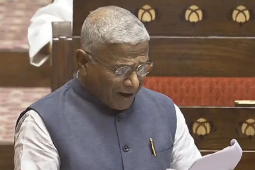 राष्ट्रपति के मनोनयन से फिर राज्यसभा पहुंचे हरिवंश, तीसरी बार बने सांसद