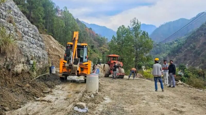 नंदप्रयाग भूस्खलन जोन में रात 9 से सुबह 5 बजे तक ट्रैफिक बंद