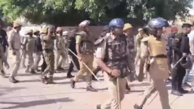 नोएडा में दूसरे दिन भी हिंसा, 300 गिरफ्तार