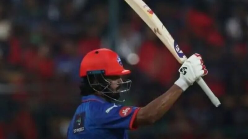 दिल्ली ने बेंगलुरु को रोमांचक मुकाबले में हराया, आखिरी ओवर में पलटा मैच