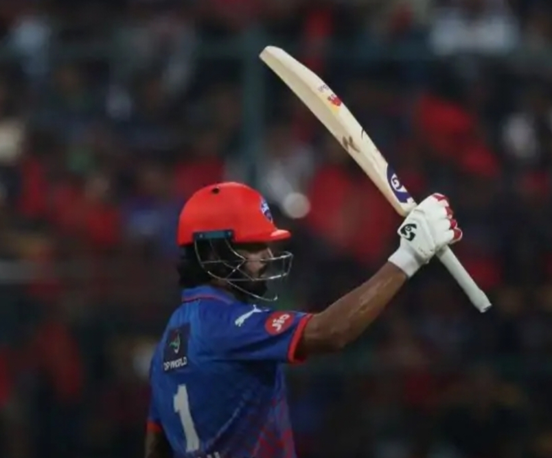 दिल्ली ने बेंगलुरु को रोमांचक मुकाबले में हराया, आखिरी ओवर में पलटा मैच