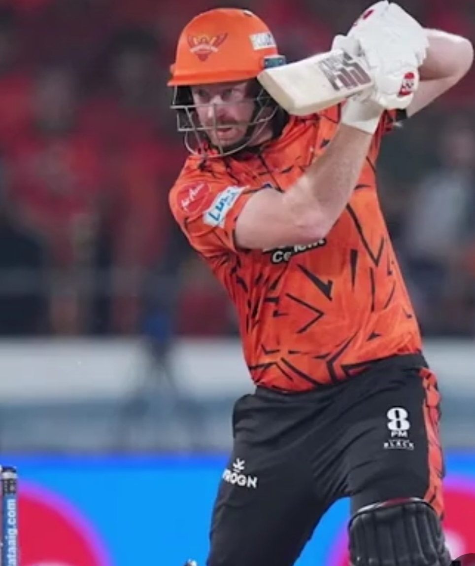 आईपीएल: चेन्नई को चौथी हार, हैदराबाद 10 रन से विजयी