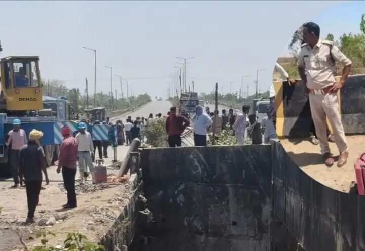 तेज रफ्तार ट्रक नहर में गिरा, तीन की दर्दनाक मौत