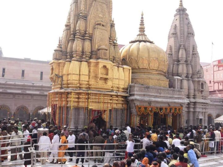 काशी विश्वनाथ मंदिर में लगी वैदिक घड़ी, श्रद्धालुओं को मिलेगी मुहूर्त व पंचांग की सटीक जानकारी