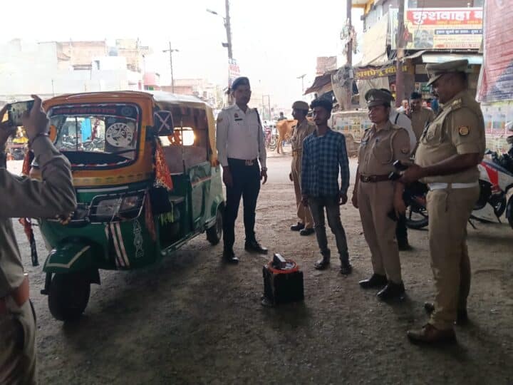 रॉबर्ट्सगंज में पुलिस का सघन अभियान, बुलेट के हाई-प्रेशर साइलेंसर और ऑटो के डीजे हटवाए