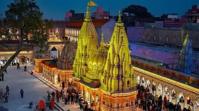 काशी में श्रद्धालुओं को बड़ी राहत: मंदिर व घाटों के पास लगेंगे डिजिटल लगेज लॉकर